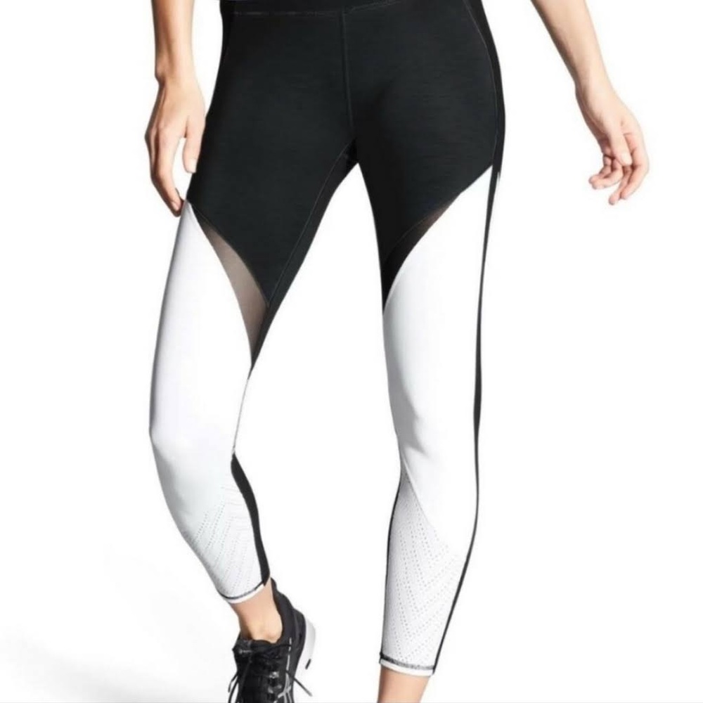 Athleta High-Rise Precision 7/8 Leggings Black White Grey color block mesh New